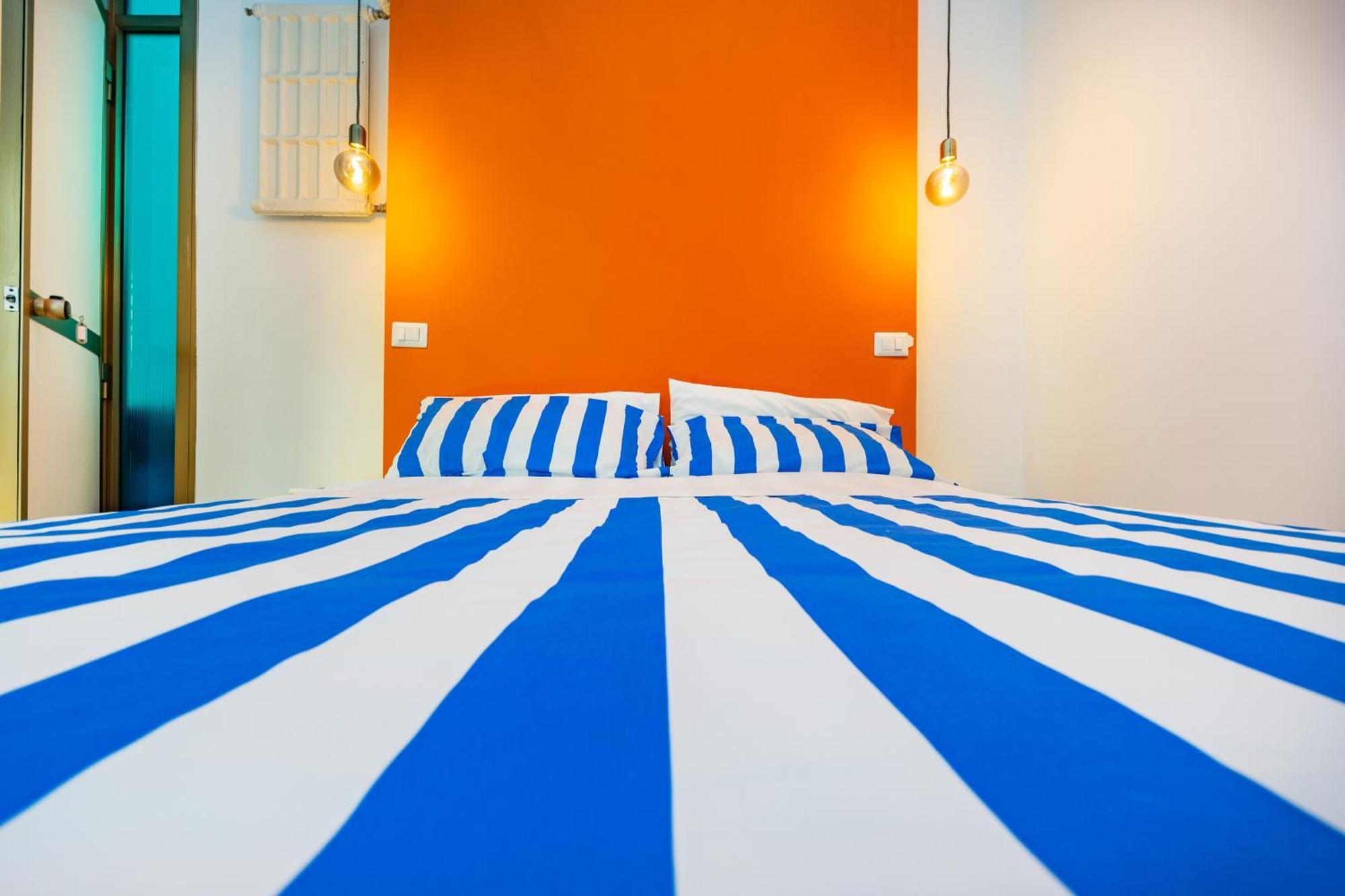 Colorhome Apartment Rom